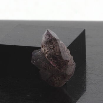 Amethyste + Goethite. 9.05 ct.
