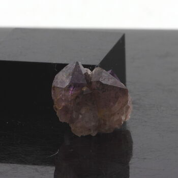 Amethyste + Goethite. 9.55 ct.