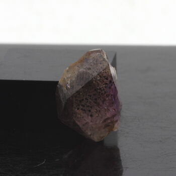 Amethyste + Goethite. 8.65 ct.