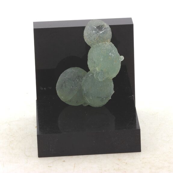Prehnite. 75.04 ct.