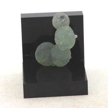 Prehnite. 75.04 ct.