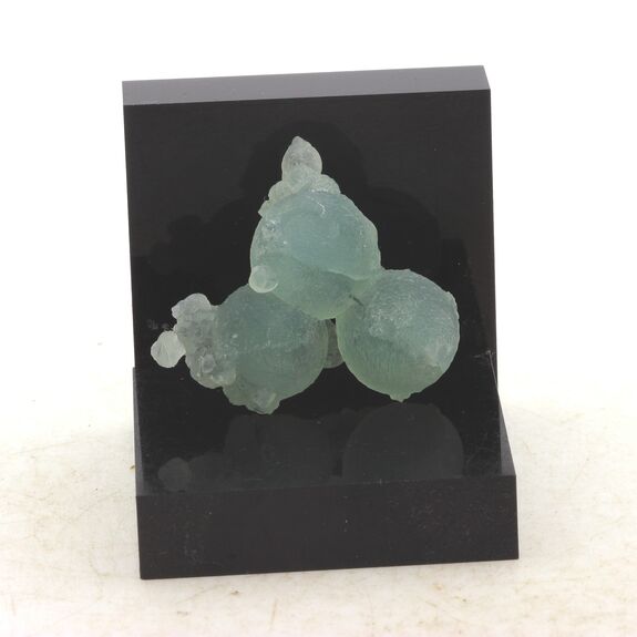 Prehnite. 56.06 ct.