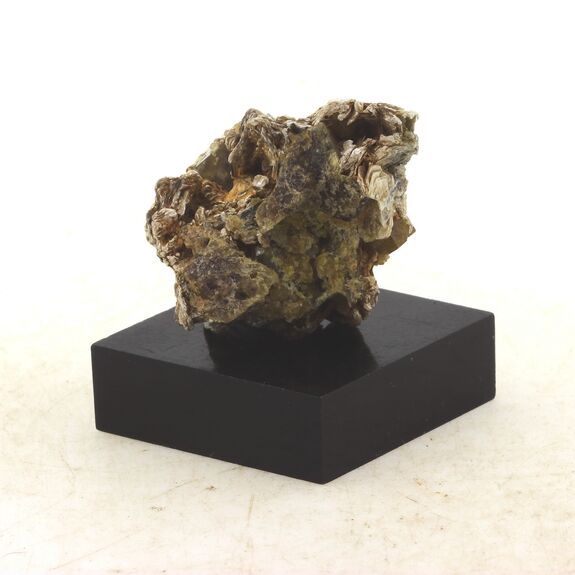 Grossular Garnet + Clinochlore. 68.0 ct.