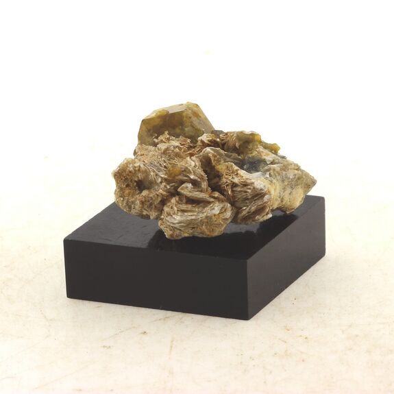 Grossular Garnet + Clinochlore. 53.0 ct.