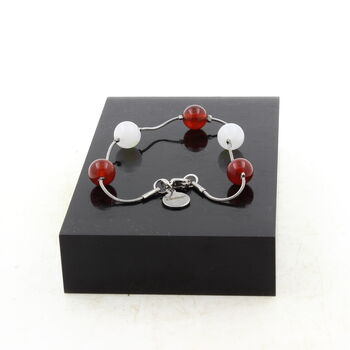 Bracelet en acier inoxydable 5 Perles Pierre de Lune + Agate rouge 8 mm.