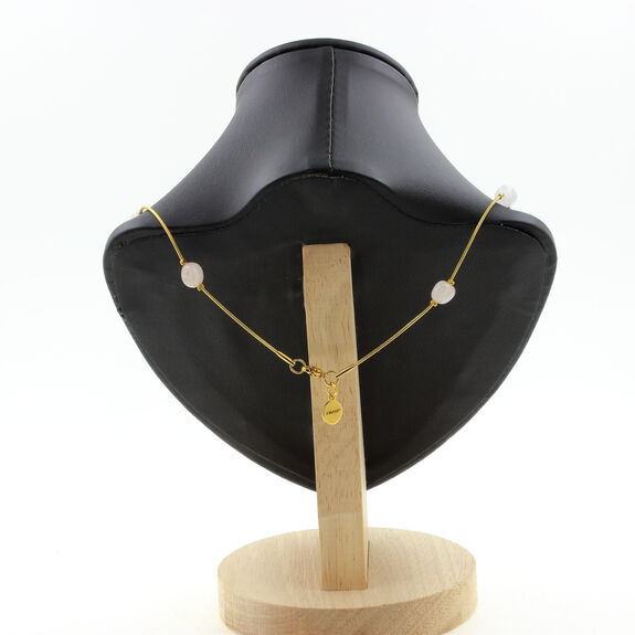 Collier 9 Perles Quartz rose du Brésil chaine en acier doré inoxydable.