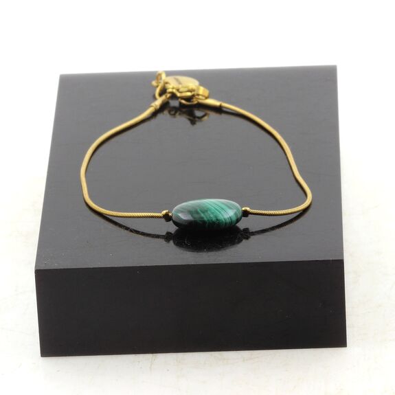 Bracelet en acier doré inoxydable 1 Perle Malachite ovale 10x14 mm.