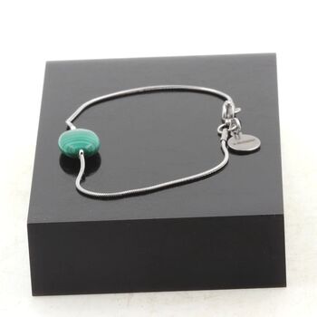 Bracelet en acier inoxydable 1 Perle Malachite ovale 10x14 mm.