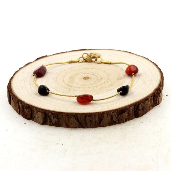 Bracelet en acier doré inoxydable 5 Perles Agate rouge + Obsidienne noire.