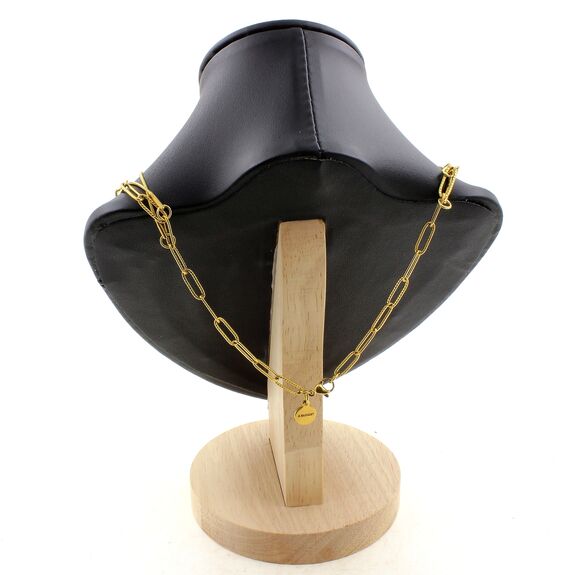 Collier triple chaine (4x11mm) en acier doré inoxydable.