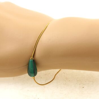 Bracelet en acier doré inoxydable 1 Perle Malachite goutte 8x14 mm.