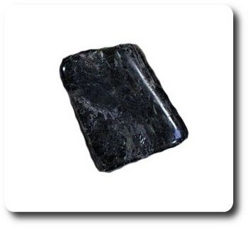32.60CT. NATURAL NUUMMITE
