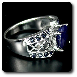 BLUE SAPPHIRE RING