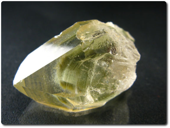 82.50 cts QUARTZ PHANTOM