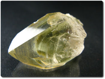 82.50 cts QUARTZ PHANTOM
