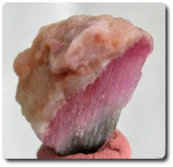 16,75 carats CRISTAL TOURMALINE RUBELLITE