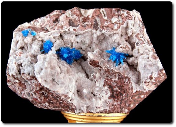 190 g PENTAGONITE SUR HEULANDITE