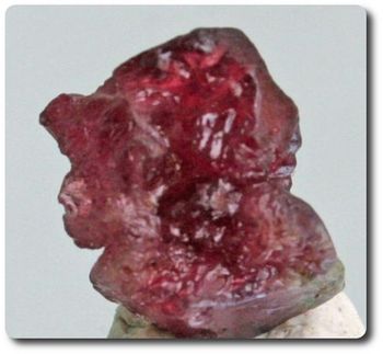 13.45 carats CRISTAL DE SPINELLE