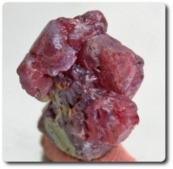 24.70 carats CRISTAL DE SPINELLE