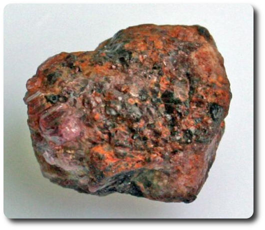 26.50 carats CRISTAL DE PAINITE & RUBIS