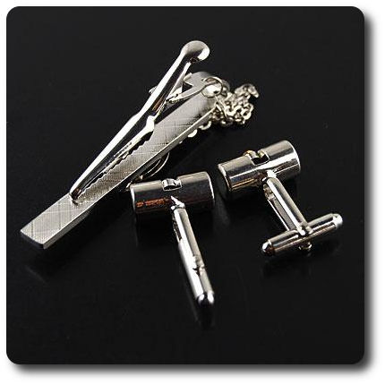 BOUTONS DE MANCHETTES + PINCE A CRAVATE