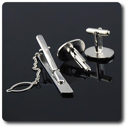 BOUTONS DE MANCHETTES + PINCE A CRAVATE