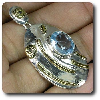 TOPAZ PENDANT