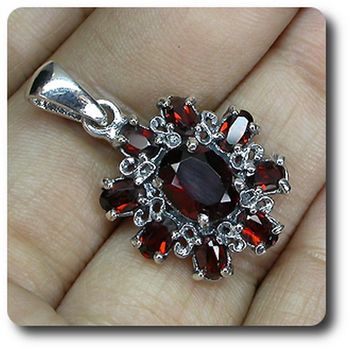 GARNET PENDANT