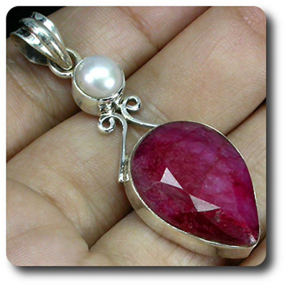 RUBY & PEARL PENDANT