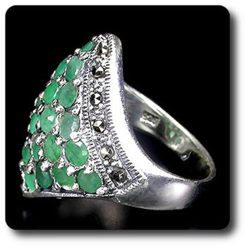 BAGUE EMERAUDE & MARCASSITE