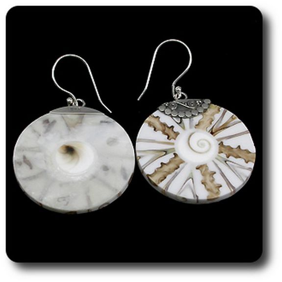 BOUCLES D'OREILLE OEIL DE STE LUCIE & NACRE