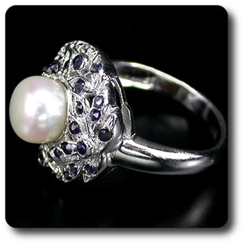 BLUE SAPPHIRE & PEARL RING