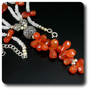 MOONSTONE & CARNELIAN NECKLACE