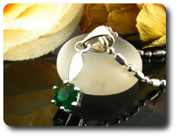 5 mm Green Emerald Pendant