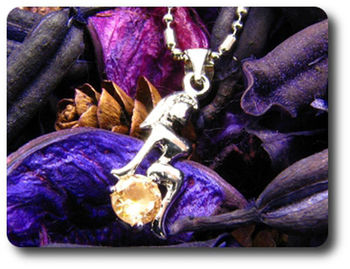 5 mm Orange Sapphire Pendant