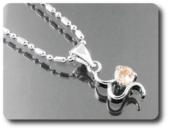 5 mm Orange Sapphire Pendant