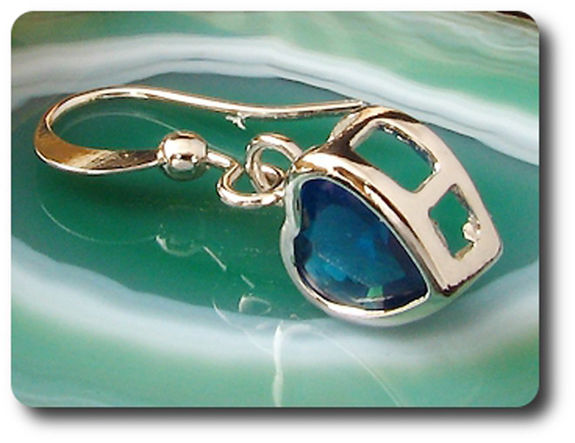 BOUCLES D'OREILLE SAPHIR BLEU