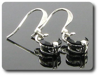 BOUCLES D'OREILLE SAPHIR NOIR