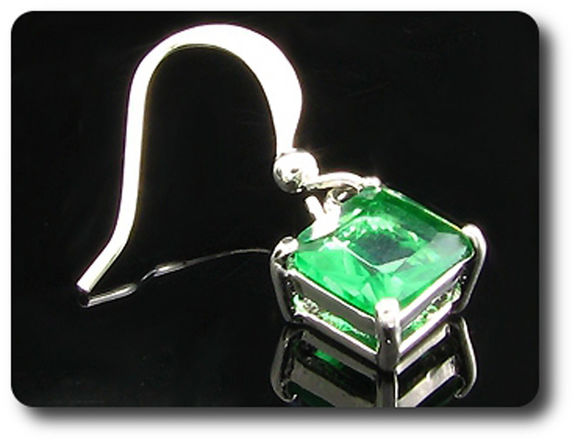 BOUCLES D'OREILLE EMERAUDE