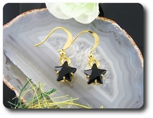 BOUCLES D'OREILLE SAPHIR NOIR