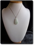 10,5 g JADEITE A JADE PENDANT " Guan Yin "