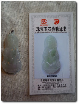 9,9 g JADEITE A JADE PENDANT " Guan Yin "