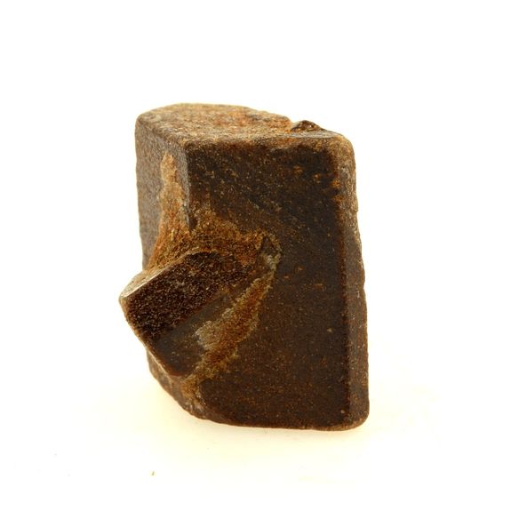 Staurolite. 27.97 ct.