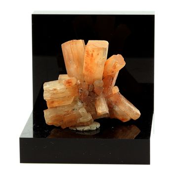 Aragonite. 114.8 ct.