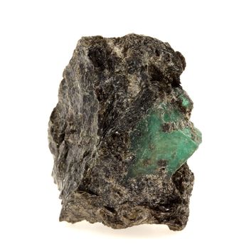 Emeraude + Phlogopite. 127.3 ct.