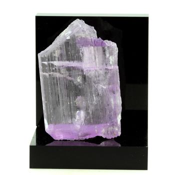 Kunzite. 235.4 ct.