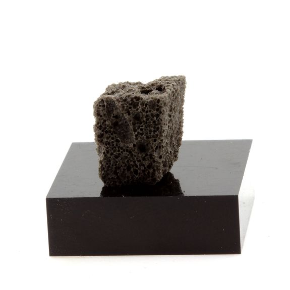 Pumice. 1.7 ct.