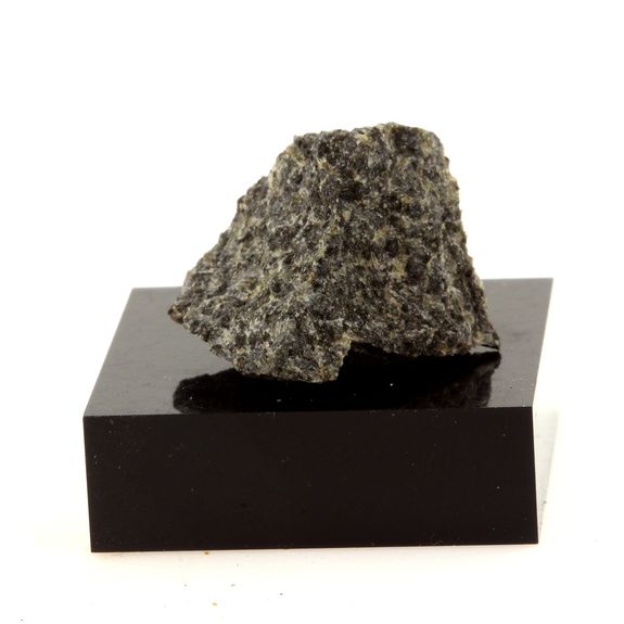 Granite. 25.5 ct.