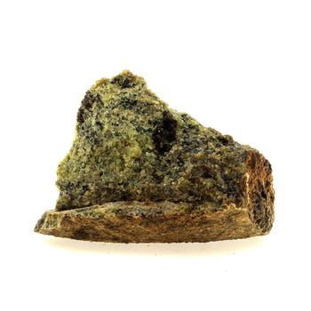 Péridotite. 671.6 ct.