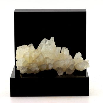 Calcite. 446.6 ct.